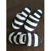 HAVLU BANYO TERLİĞİ (ÇOCUK İÇİN) - ÜZERİNDE : ‘’SİYAH BEYAZ ÇİZGİLİ'' RENK: SİYAH/BEYAZ - 4