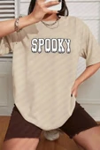 Unisex Spooky Baskılı T-shirt thumbnail 2