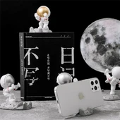 Sevimli Astronot Dekorasyon Masa üstü Telefon Tutucu ve Tablet Standı - 4