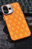 iPhone 16 Uyumlu Baklava Desenli Pırlanta Taşlı Sert Kapak Kılıf Turuncu thumbnail 1