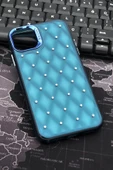 iPhone 15 Uyumlu Baklava Desenli Pırlanta Taşlı Sert Kapak Kılıf Petrol Mavi thumbnail 1