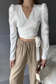 Kruvaze Yaka Beli Kuşaklı Crop Bluz - 3