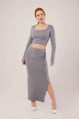 Kare Yaka Bluz Ve Yırtmaç Detaylı Etek İkili Gri Takım - 2