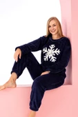 Nisanca Desenli Tam Peluş Kışlık Yılbaşı Kadın Pijama Takımı - 8