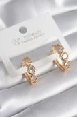 Pirinç Gold Renk Zirkon Taşı Kalp Detay Kadın Küpe - 1