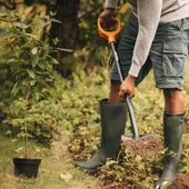 Fiskars 1066716 Solid Sivri Uçlu Çok Amaçlı Kürek thumbnail 5