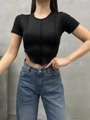 Kadın Crop Tişört Kısa Kollu Bisiklet Yaka Dikiş Detaylı thumbnail 11