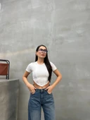 Kadın Crop Tişört Kısa Kollu Bisiklet Yaka Dikiş Detaylı thumbnail 1