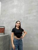 Kadın Crop Tişört Kısa Kollu Bisiklet Yaka Dikiş Detaylı thumbnail 8