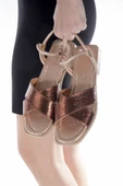 MİA028-3010 Hakiki Deri Kadın Günlük Konforlu BRONZ Tatil Sandalet thumbnail 2