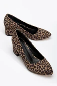 Kadın Kısa Topuklu Ayakkabı Leopar Süet Malzeme Kalın Topuklu thumbnail 1