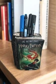 Harry Potter ve Sırlar Odası Kitabı Şeklinde Kalemlik 10 x 8 cm - 1