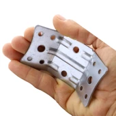 Açılı Köşe Birleştirme 135° Bağlantı Aparatı 4 Adet Mobilya Köşebent Sacı Gönye Metal 35x35x50 mm thumbnail 4