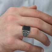 Gümüş Oniks Taşlı Taç Desenli Erkek Yüzük - 2