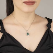 Gümüş Elmas Montür Zümrüt Taşlı Kadın Kolye thumbnail 4