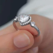 Gümüş Beyaz Taşlı Kalpli Kadın Yüzük thumbnail 3