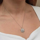 Gümüş Dönen Kar Tanesi Lotus Çiçeği Kolye thumbnail 7