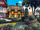 Brugge'de Bir Park Adlı İran Tebriz Halı Tablo 95x75cm - Duvar Halı Kilim Tablo thumbnail 3