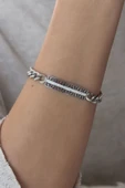 HEYF Çelik Gümüş Renk Zincir Model Zirkon Taşlı Kadın Bileklik - 1