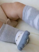 Eterelle Silikon Diş Kaşıyıcılı Havlu Bebek Çorap Gri thumbnail 3