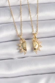 HEYF 316L Çelik Gold Renk Zirkon Taşlı Güneş Model İşleme Yazı Detay Arkadaş Kolyesi thumbnail 1
