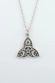 Triquetra Gümüş Kaplama Düz Zincir Kolye thumbnail 1