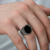 Gümüş Oniks Taşlı Örgü Desenli Erkek Yüzük thumbnail 7