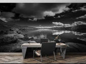 Siyah beyaz göl ve gökyüzü manzaralı Duvar Kağıdı thumbnail 4