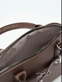 Kemer Detaylı Deri Kadın El ve Çapraz Çanta - 4