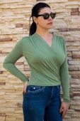 Kadın Yeşil Kruvaze Kapamalı Sandy Kumaş Bluz 25KBLZ4058 thumbnail 1