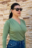 Kadın Yeşil Kruvaze Kapamalı Sandy Kumaş Bluz 25KBLZ4058 thumbnail 4
