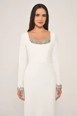Alfa Beta Göğüs ve Kolu işlemeli Dar Kesim Krep Uzun Abiye Elbise thumbnail 6