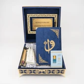 Kuran + Seccade + Tesbih + Takke + Misvak + Esans Hediye Seti (Orta Boy, Raşel Kare Kutu, Lacivert) thumbnail 3