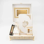 Kuran + Seccade + Tesbih + Takke + Misvak + Esans Hediye Seti (Orta Boy, Raşel Kare Kutu, Krem) - 2