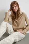 Kraşlı Saten Gömlek Bej thumbnail 1