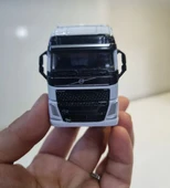 Beyaz Diecast Model Araç 9 Cm Volvo FH Metal Çekici Oyuncak Tır Kafa - 4