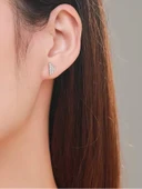 Timeless Series Işıltılı Asimetri Kadın Gümüş Küpe thumbnail 2