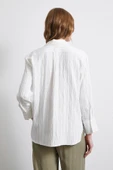 Şerit Dokulu Gömlek Beyaz thumbnail 4