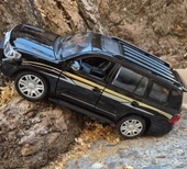 Oyuncak Araba Toyota Jip Land Cruiser V8 Model Araç Sesli &Işıklı Jeep Land Cruiser 15 Cm Çek Bırak - 5