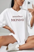 Unisex Another Monday Baskılı Oversize Tshirt thumbnail 6