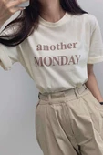 Unisex Another Monday Baskılı Oversize Tshirt thumbnail 2