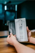 Samsung Galaxy S22 Ultra Ekran Koruyucu Kolay Uygulama Aparatlı Silikon Koruyucu (Z-EASY-) Renksiz - 3