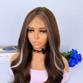 Kumral Önlerde Platin Işıltılı Dalgalı Tül Peruk thumbnail 5