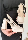 Mety Bej Cilt Topuklu Ayakkabı thumbnail 2