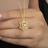 925 Ayar Gümüş Gold Beyaz Taşlı Lotus Çiçeği Kadın Kolye - 2