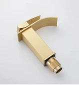 LAVABO BATARYASI MAT GOLD ŞELALE KARE GÖVDE EĞİMLİ HAVZA BANYO ARMATÜR ÇİFT GİRİŞ MUSLUK LÜKS ERGONOMİK - 4