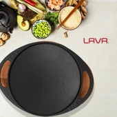 Lava Döküm Yuvarlak Saç Kavurma Tavası Döküm Demir Yekpare Çift Kulplu Kayın Servis Ahşabı Çap(Ø)20cm. thumbnail 6