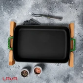 Lava Döküm Dikdörtgen Rosto ve Fırın Tepsisi Kayın Servis Ahşabı Döküm Demir Yekpare Çift Kulplu Ölçü 26x40cm.  Yeşil - 6