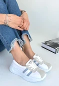 Pabucmarketi Beyaz Suni Deri Mavi Şeritli Kadın Spor Ayakkabı thumbnail 1