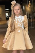 Kız Çocuk Sırtı Fermuar Detaylı Beyaz Renk Göğsü Papatya Detaylı Karpuz Kol Cepli Kahverengi Elbise thumbnail 2